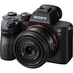 Sony FE 40mm f/2.5 G — 689€ Photo Emporiki