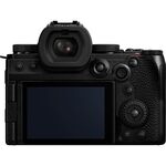 Panasonic Lumix DC-S5 II X Kit + 3,5-5,6/20-60 — 2599€ Photo Emporiki