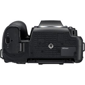 Nikon D7500 DSLR Κάμερα με 18-140mm VR Φακό — 1199€ Photo Emporiki