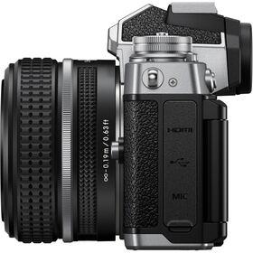 Nikon Z fc (Silver) Kit (Z DX 16-50mm VR SL) & (Z DX 50-250mm VR) — 1169€ Photo Emporiki