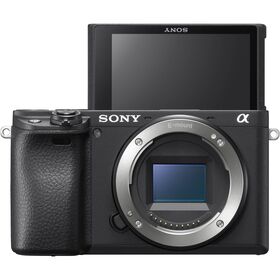 Sony a6400 με 16-50mm f/3.5-5.6 OSS Φακό — 699€ Photo Emporiki