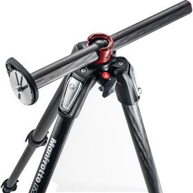 Manfrotto MT055CXPRO3 Carbon Fiber — 399€ Photo Emporiki