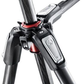 Manfrotto MT055CXPRO3 Carbon Fiber — 399€ Photo Emporiki